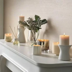 Winter White Small Boxed Crackle Glass Candle